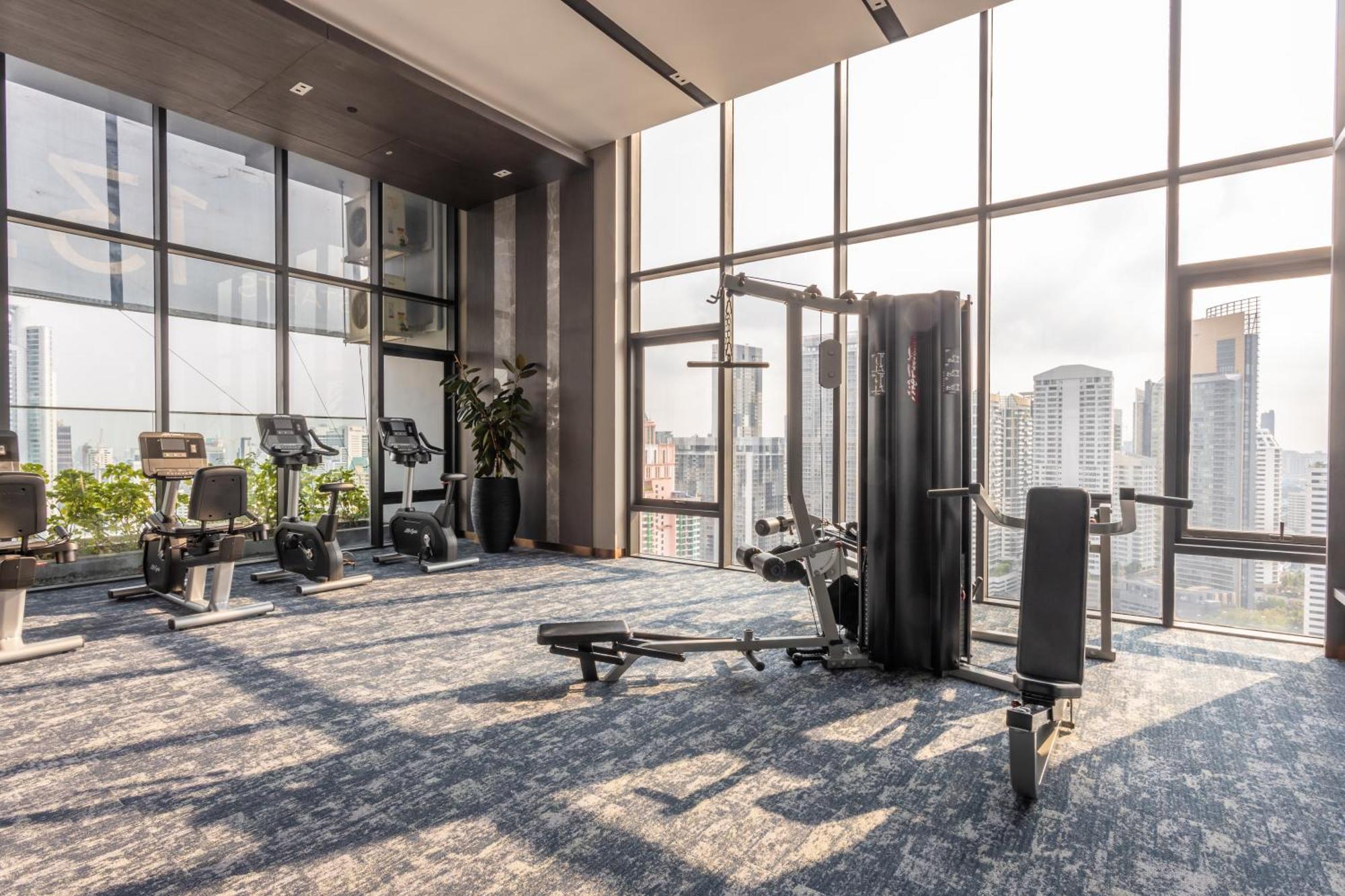 Wyndham Bangkok Queen Convention Centre Екстериор снимка